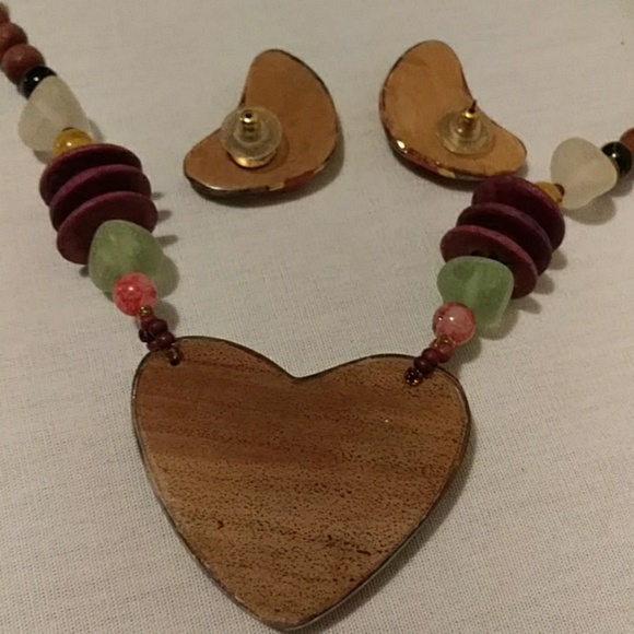 Handmade Wood Heart Necklace With Pierce Earrings Set - Picture 6 of 7